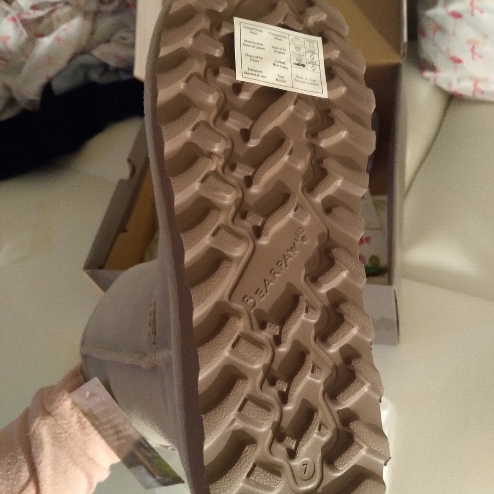 Boots - Picture 6 of 7